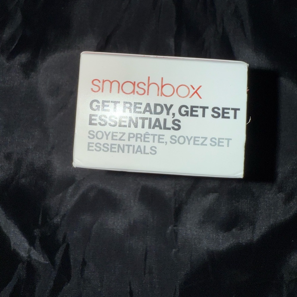 Smashbox Get Ready, Get Set Essentials Kit - Picture 2 of 7